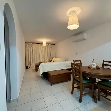 Daire Beautiful 1-bd Ap Near The Historic Places Pafos